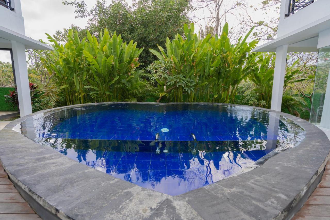 Lo Sari Bungalow Batununggul Exteriör bild